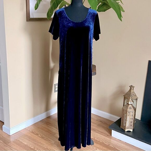 𝅺VINTAGE Oleg Cassini Midnight Blue Velvet Maxi Dress - Picture 1 of 11